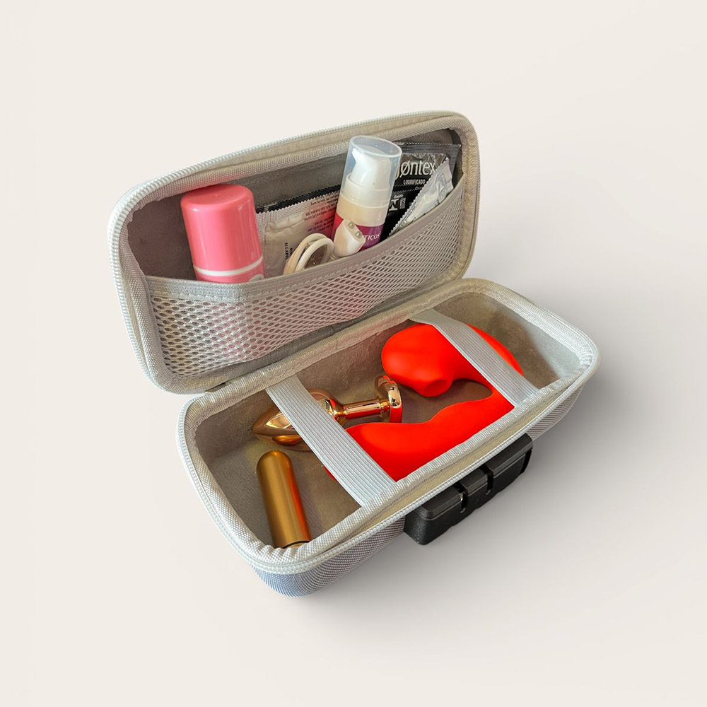 Case com Cadeado - Tamanho M - Imagem 3