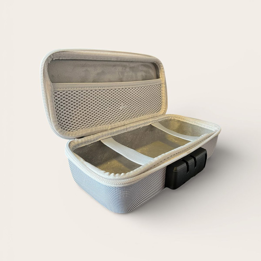 Case com Cadeado - Tamanho M - Imagem 2